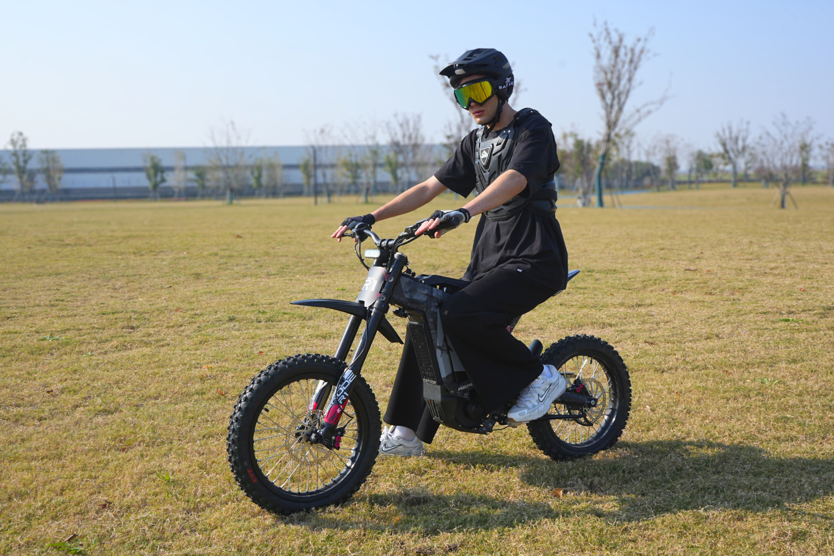 Neu Goods ▶︎ R R1-17 72V 4000W Mid Motor Agile Electric Dirt Bike for Youth